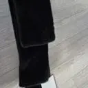 털이 부드럽고 길이도 길어서 좋아요 뒷부붓에 재봉이 안