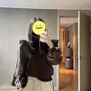 라방찬스로 바로배송 받았구요..
핏이 여유롭고 프릴 어