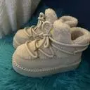 기다린 보람 있어요.
따뜻하고 예뻐요.
적당히 높이도 