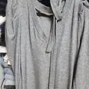 색감이 너무예뻐 구입하게 되었습니다  넘날씬해보이고 예