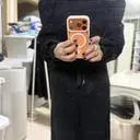 어깨퍼프가 너무예쁘게. 잘빠졋어요
날씬해보이고 디자인까