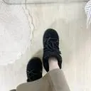 따듯하고 이뻐요
한치수 큰사이즈 구매해서 깔창넣어 신어