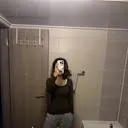 가슴 라운드가 많이 파이긴햇는데 신축성도 좋고 편하고 