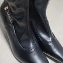 부드럽고 착화감 좋고 디자인도 넘 세련되고 이뻐요~^^