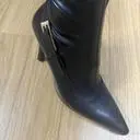 블랙은.심플하고.디자인도.고급지고.코트에잘어울리고.다리