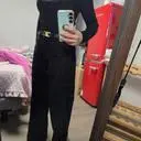 원단이부드럽고 따뜻하고 두껍지않고  날씬해보여요
깐끔하