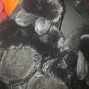 깔별로 구매해 동생들과 함께신어요~  따뜻하고 이뻐요^