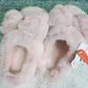 연핑크 퍼 색상이 너무 이뻐요. 왕 큼직만한 리본장식도