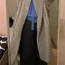 색상이 쨍하니 예뻐요
어깨패드는  탈부착되는데 빼서 입