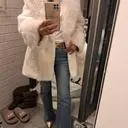 가격대비 얘쁘네요.  디자인이 조금 옛날 스탈이긴 하지