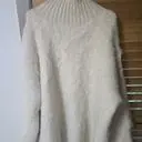 털 촉감도 넘 부드럽고 꺼끌거림이 없어 좋아요.
이거 