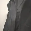 얇긴하지만 막 입기 좋은것 같아요 
여기저기 툭 걸치고