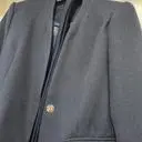 노카라 디자인이 스카프나 머플러 착장했을때 고급져보이게