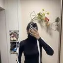 원단도 따뜻하거 보들보들하고 흰색 띠가 날씬해 보이게 