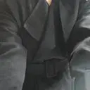 디자인 핏 너무 맘에 들고 뒤에는 백플랩이 있어서 허리