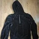 지인이 줄로그 옷 입은거 보고 구매했는데 진짜
재질도 