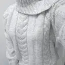 가볍고 폭닥해서 추운날 입음 좋을 것 같아요.
헤어리한