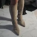 스웨이드라 부드럽고 예쁩니다 베이지 색깔이 굉장히 예쁘