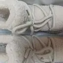 어그부츠를 하나 더 장만했기에 패스하려했는데 막차탔네요