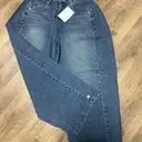 넘 맘에들어요… 밑단 도트땜 구매했는데요.. 핏도 소재