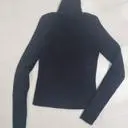 터틀넥이 신축성있고 따뜻하고 두께감도 있고 디자인도 특