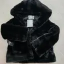 바로 배송으로 일찍 받았어요 라방서는 회색이 고급져 보