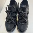 블랙250
원래믄235신어요 키높이는250이 좋아요 
