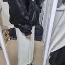 가죽이 굉장히 부드러워요ᆢ안감이 퍼로 되있어서 보온성도