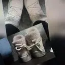 저는 발이 작아서~~넉넉하게~ 예쁘게 신고 있어요^^~