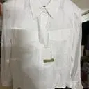 아이보리색상 너무예쁘네요
어느옷이든 이너로 입기. 딱입