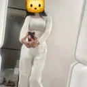 생각보다 마니 앏아요~ 나시바쳐입어야 될듯요
근대 핏은