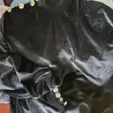 원단이 좋은건 아니지만.신축성도 있고.셋트로 구매해서 