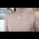 원단도 얇고 스판력도 좋아서 입기 너무 좋아요. 디자인