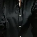 구김은 많이 가지만, 실키한 소재에 자연스럽게 흘러 내