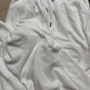 털이 뽀송뽀송 살아잇어 촉감이 부드럽구 되게 따뜻해여 