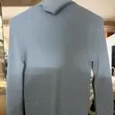 색상이너무 예뻐요
터틀넥은 여러브랜드를 입어봣지만 가성