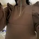 오래기다려서 오늘배송받앗는데 박시하게 사이즈 넉넉하게 