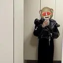 쓰리웨이 디자인이라 활용도가 높아요. 광택이 있는 소재