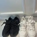 파벨트운동화 250 화이트 있을때사놔야죠 
사려고하면품