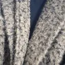 옷 무게감은 조금 있어요 
소매끝 디자인이 이쁘고 포인