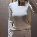 한치수 크게 구매했더니 여유있게 편하게 잘맞아요^^다른