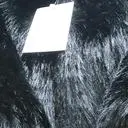 퍼가 장모에 부드럽고 가볍고 멋스럽긴해요 목이 짧아서인