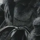 착용감이 나를 감싸 안아주듯 포근함.
오픈시엔 시크함.