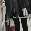 엄청난 넓이 보시라고 다 펼쳐서 걸쳐보았어요 숄같네요~