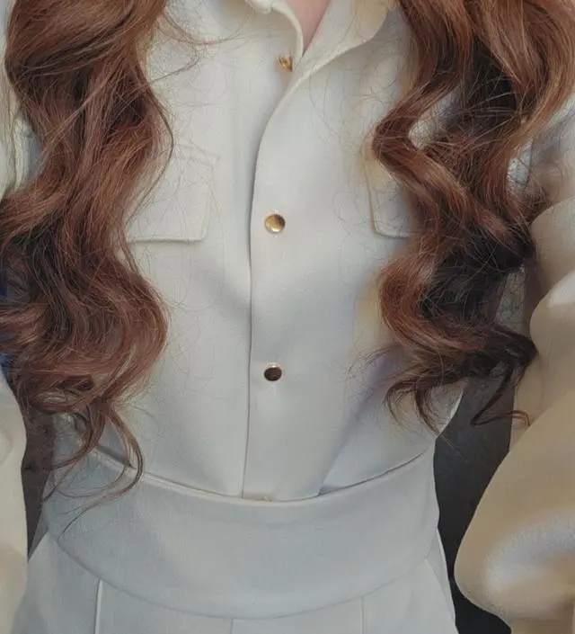 연말때 입을려고 구매한건데
