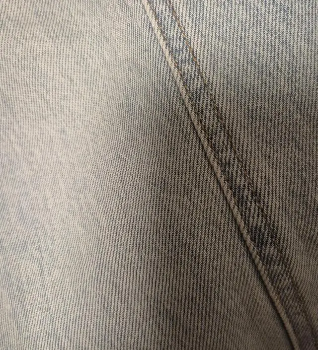 왜 이에르이에르 한지 알겠어요! 핏이 너무너무 멋져요 색도 넘 맘에들고  계속 팔아주