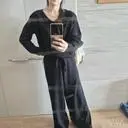 꾸안꾸 정석
상의,하의 둘다 사이즈 많이 크네요
하지만